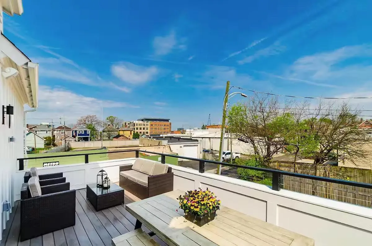 Short North Convention Garage Parking! Villa Columbus